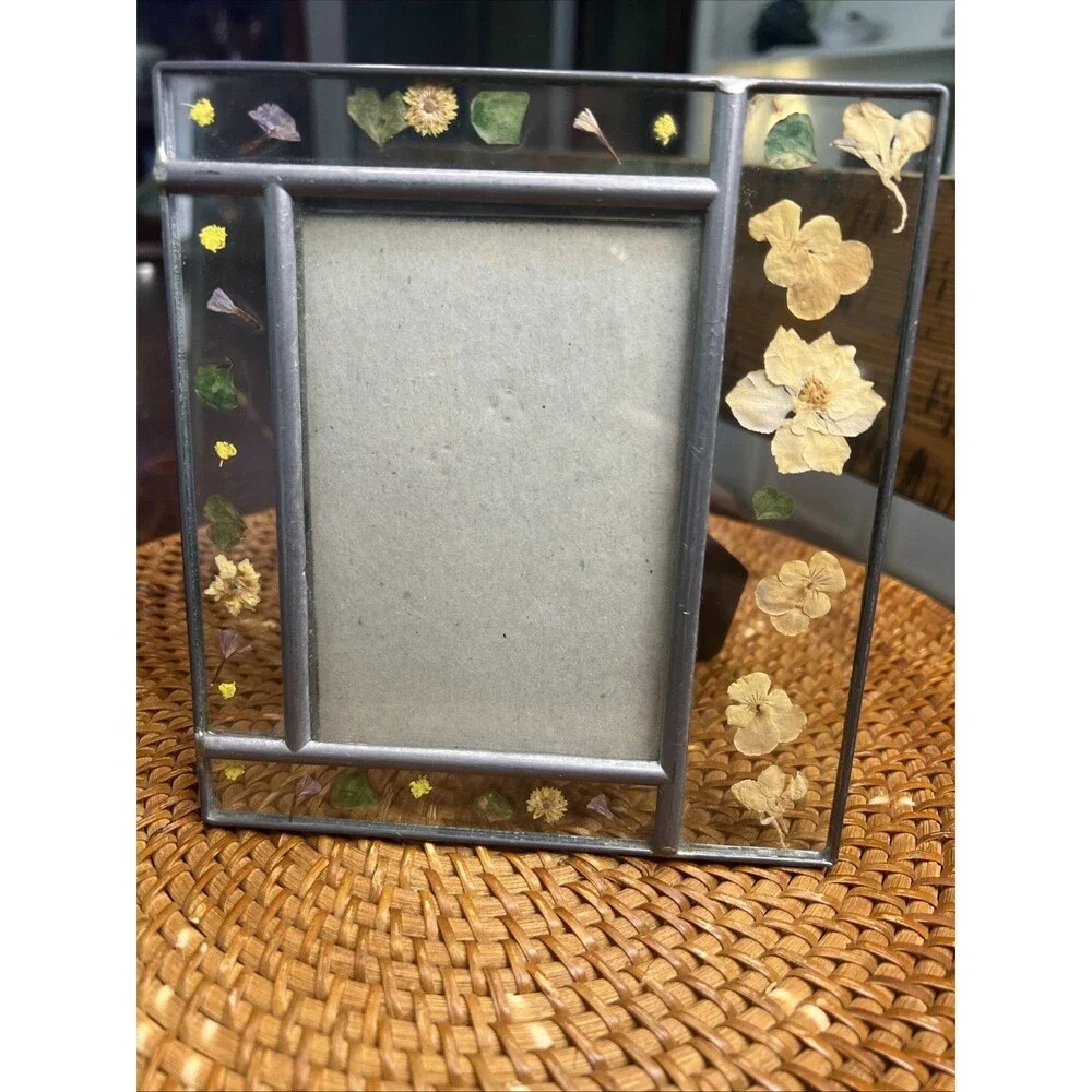 Vintage Glass Picture Frame With Dried Flowers Holds 3.5”  X  5” Photo